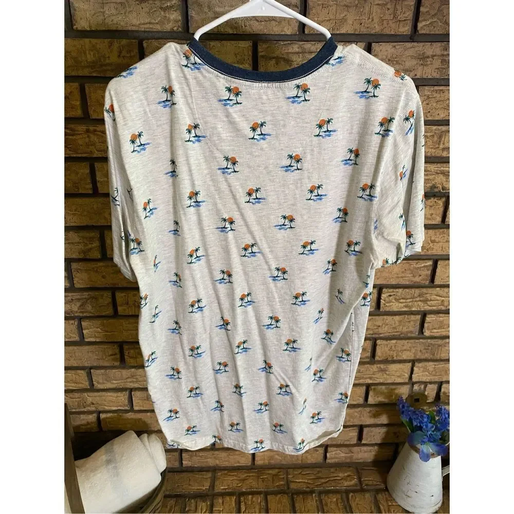 Free Planet Men’s Tee‎